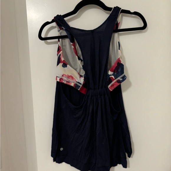 Lululemon workout top - Picture 3 of 4